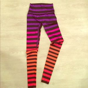 K-DEER STRIPPED YOGA PANTS